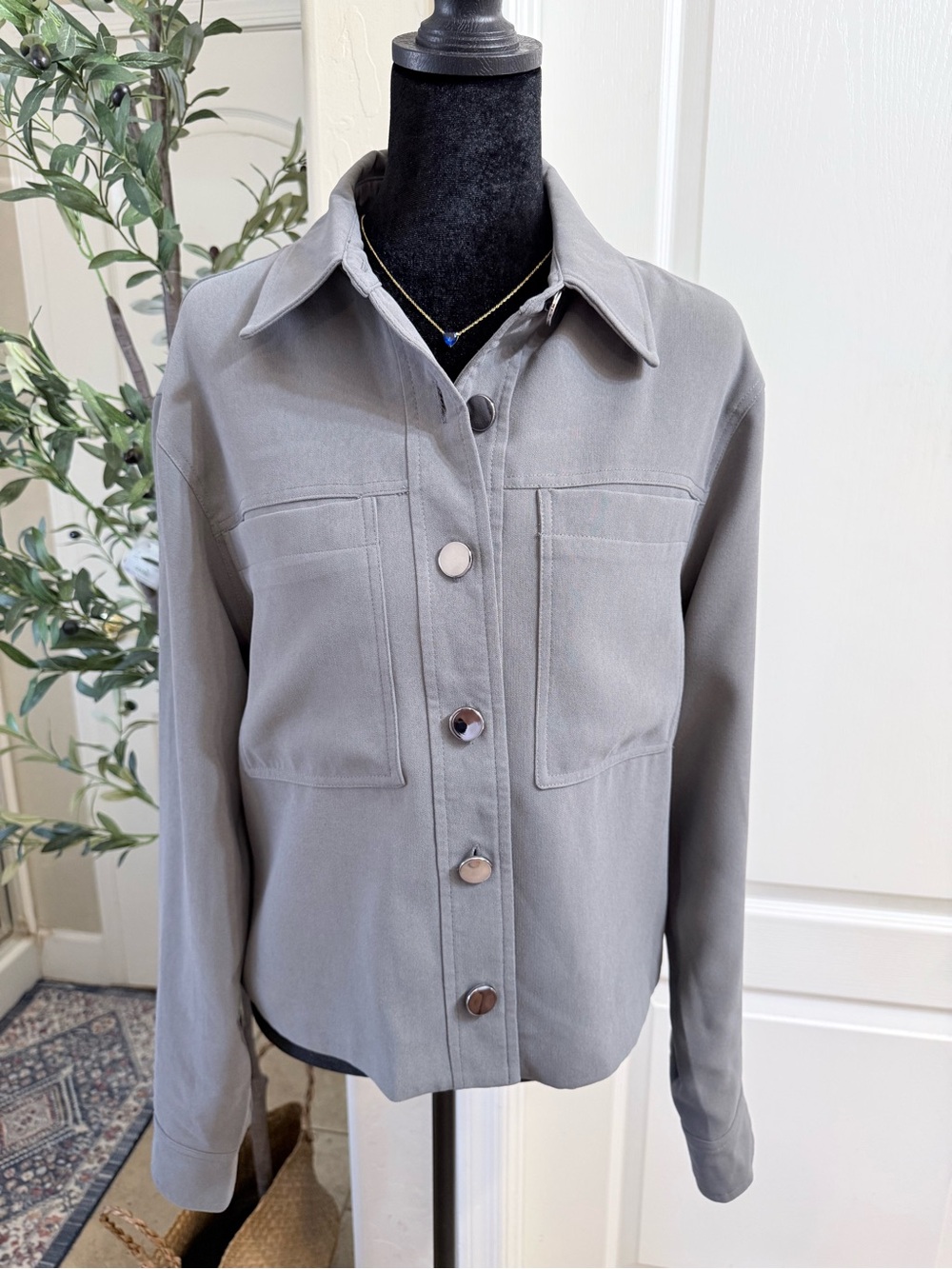 Rachel Zoe Light Shacket Utility Silver Button Jacket Size M
